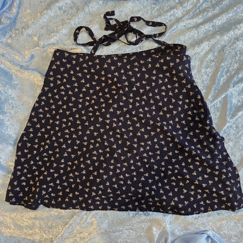 🌟 PacSun Navy Floral Wrap Skirt